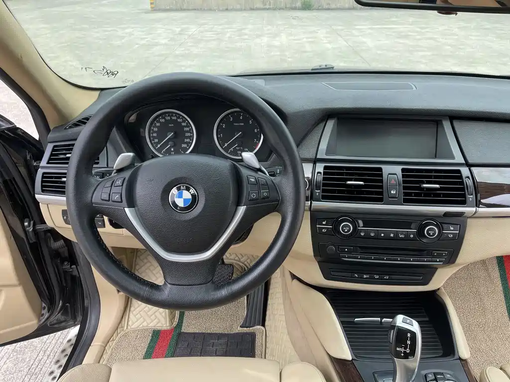 BMW X6 2011 — фото 12
