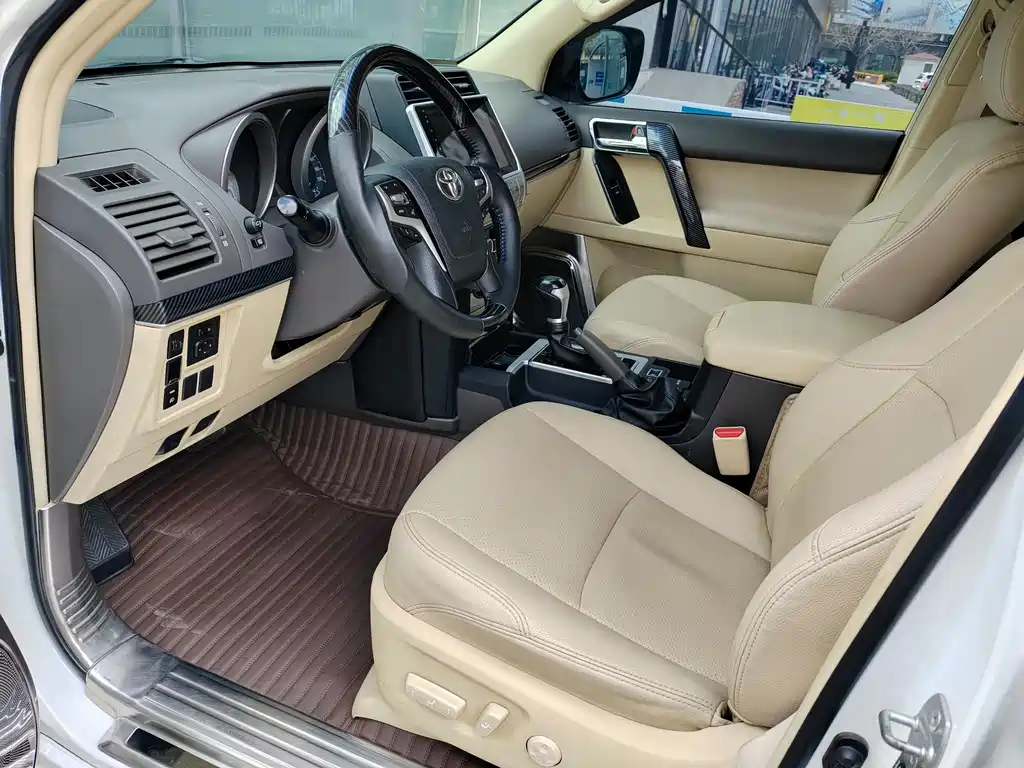 Toyota Prado 2016 — фото 4