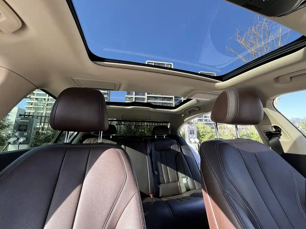 BMW 7 Series 2019 — фото 11