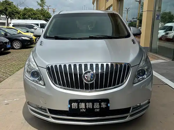 Buick GL8 2012