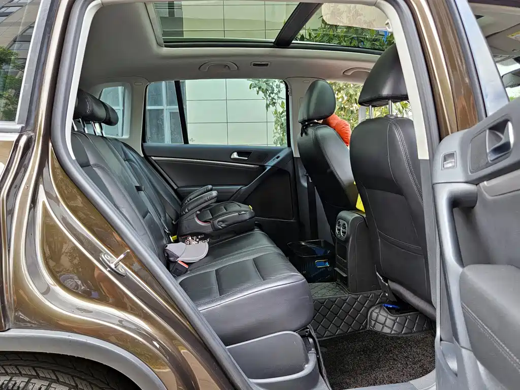 Volkswagen Tiguan 2015 — фото 15