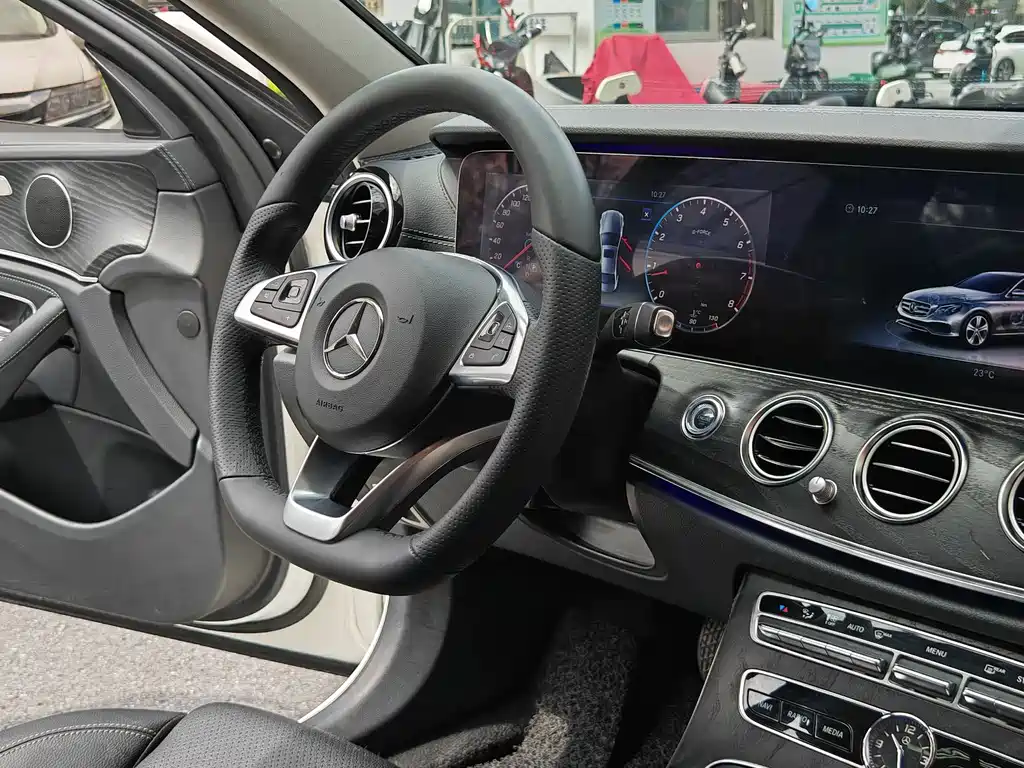 Mercedes-Benz E-Class 2018 — фото 22