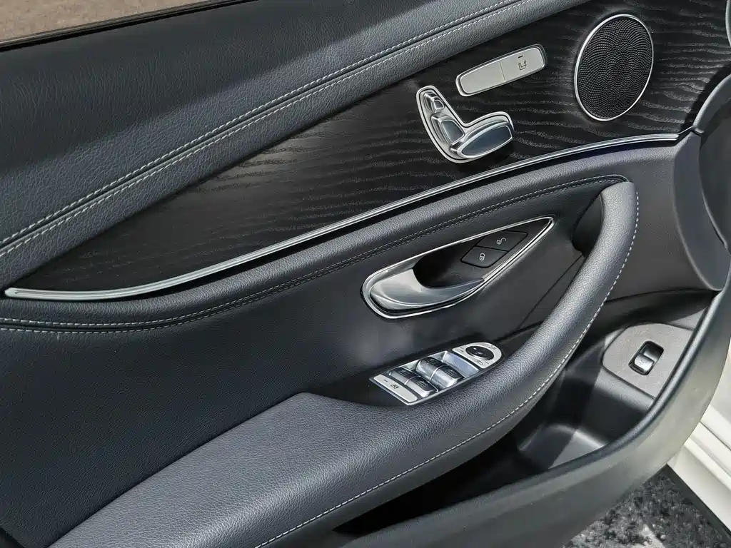 Mercedes-Benz E-Class 2018 — фото 12