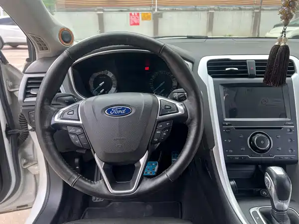 Ford Mondeo 2013