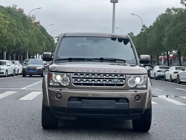 Land Rover Discovery 2012