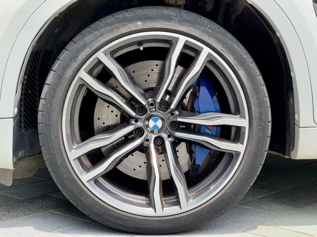 BMW X6 M 2017 — фото 6
