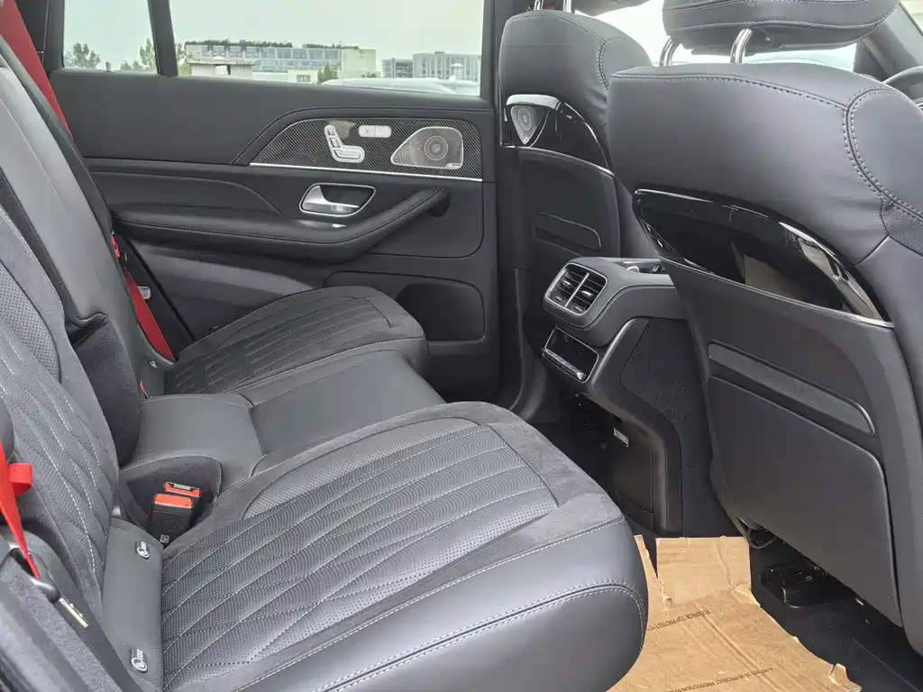 Mercedes-Benz GLS AMG — фото 13