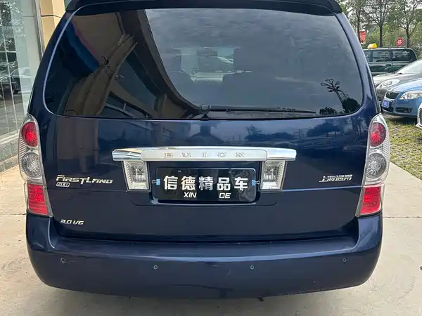 Buick GL8 2006