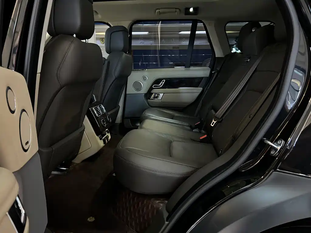 Land Rover Range Rover 2021 — фото 13