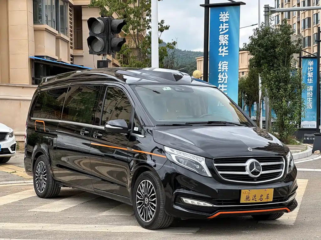 Mercedes-Benz V-Class 2021 — фото 2