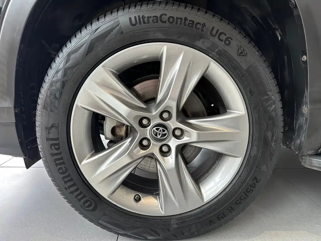 Toyota Highlander 2020 — фото 19