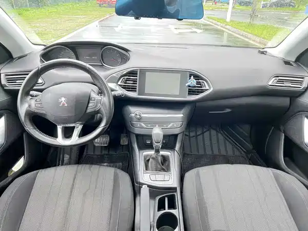 Peugeot 308S 2016