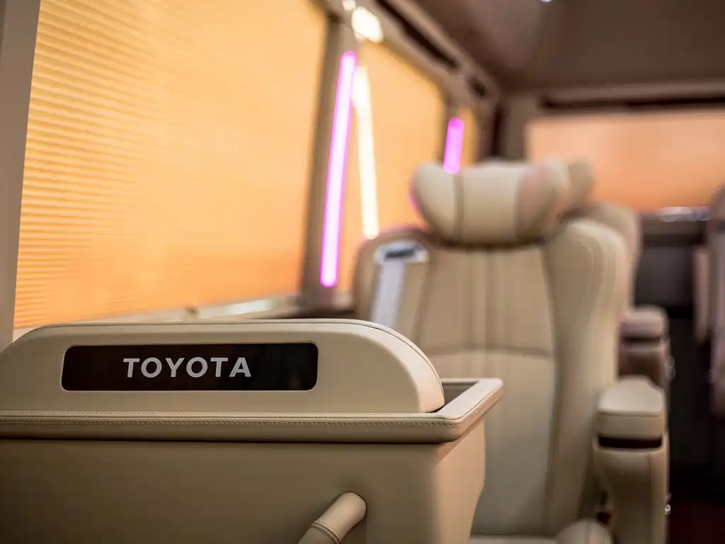 Toyota Coaster 2020 — фото 13