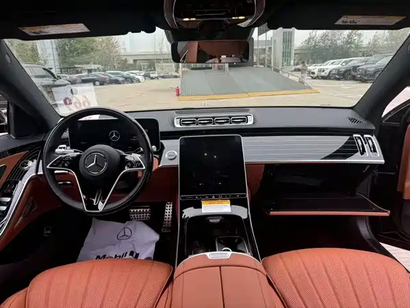 Mercedes-Benz S-Class 2024