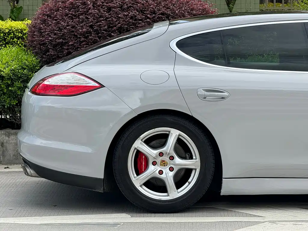 Porsche Panamera 2011 — фото 5