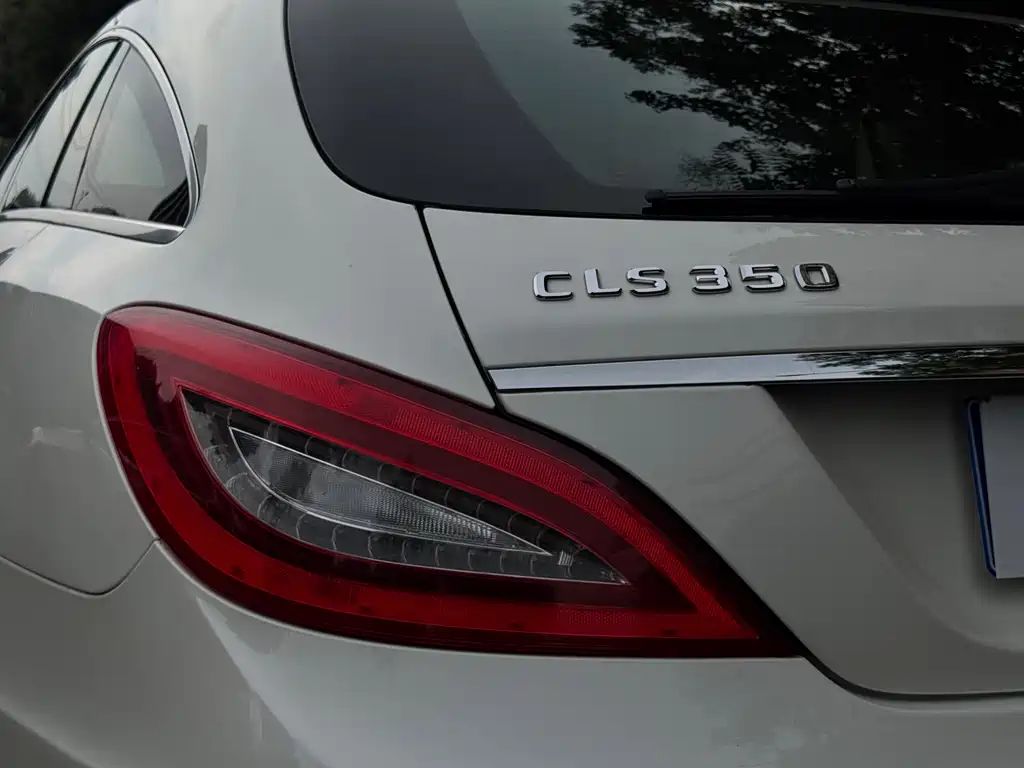 Mercedes-Benz CLS 2015 — фото 26