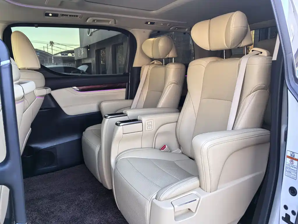 Toyota Alphard 2016 — фото 5