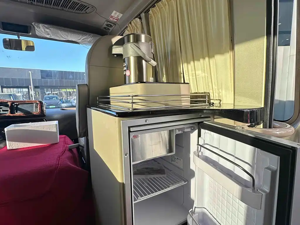 Toyota Coaster 2018 — фото 10