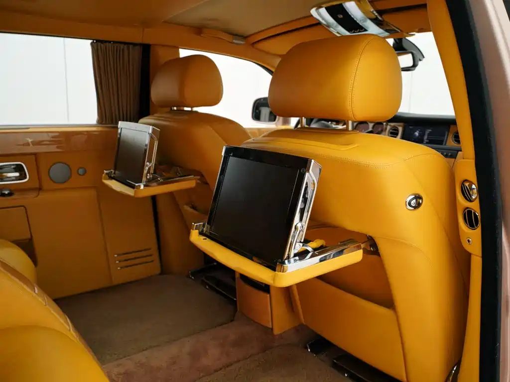 Rolls-Royce Phantom 2014 — фото 15