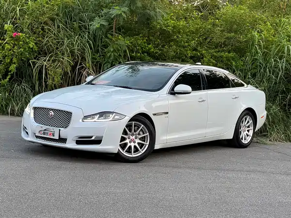 Jaguar XJ 2016