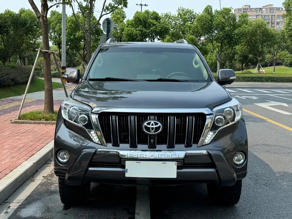Toyota Prado 2018 — фото 2