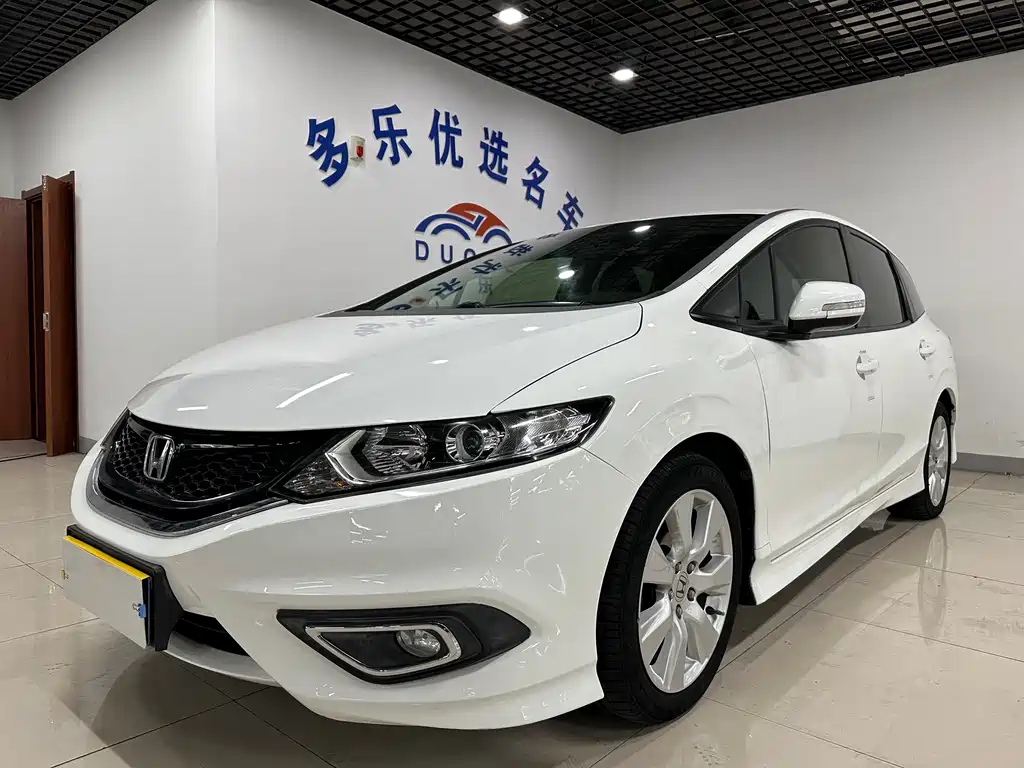 Honda Jade 2016 — фото 1