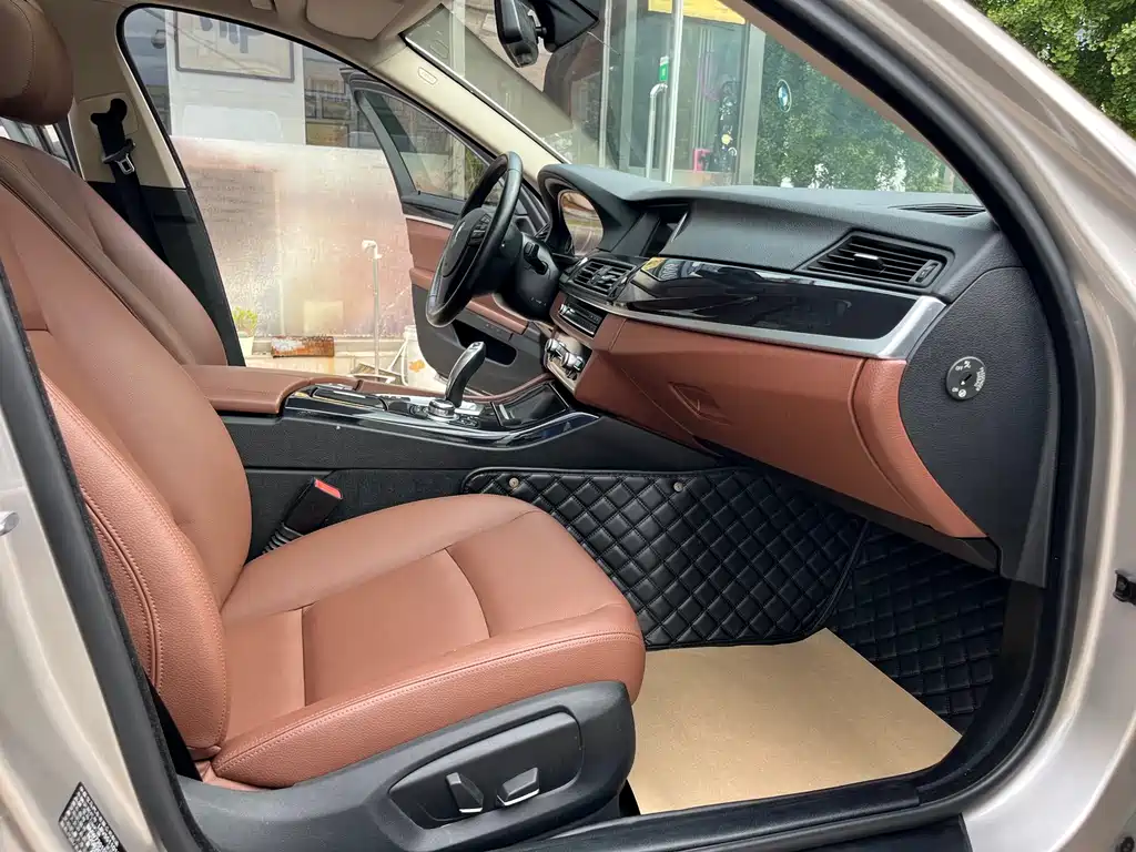BMW 5 Series 2016 — фото 19