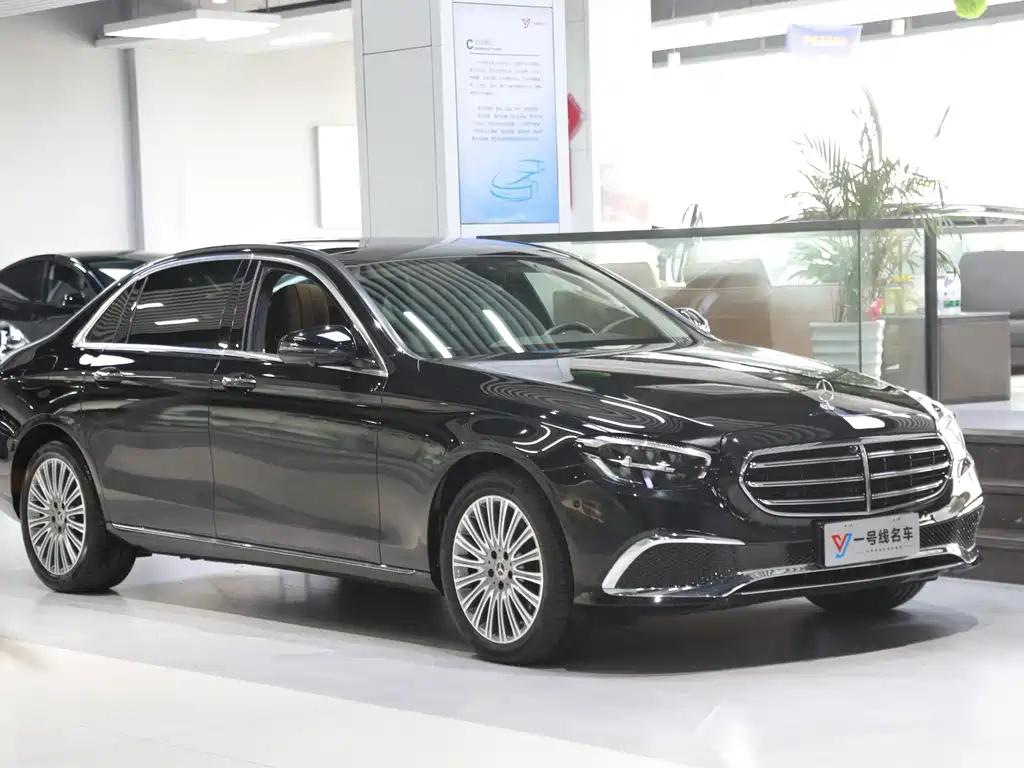 Mercedes-Benz E-Class 2023 — фото 3