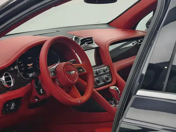 Bentley Bentayga 2021