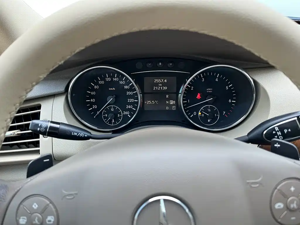 Mercedes-Benz R-Class 2009 — фото 10