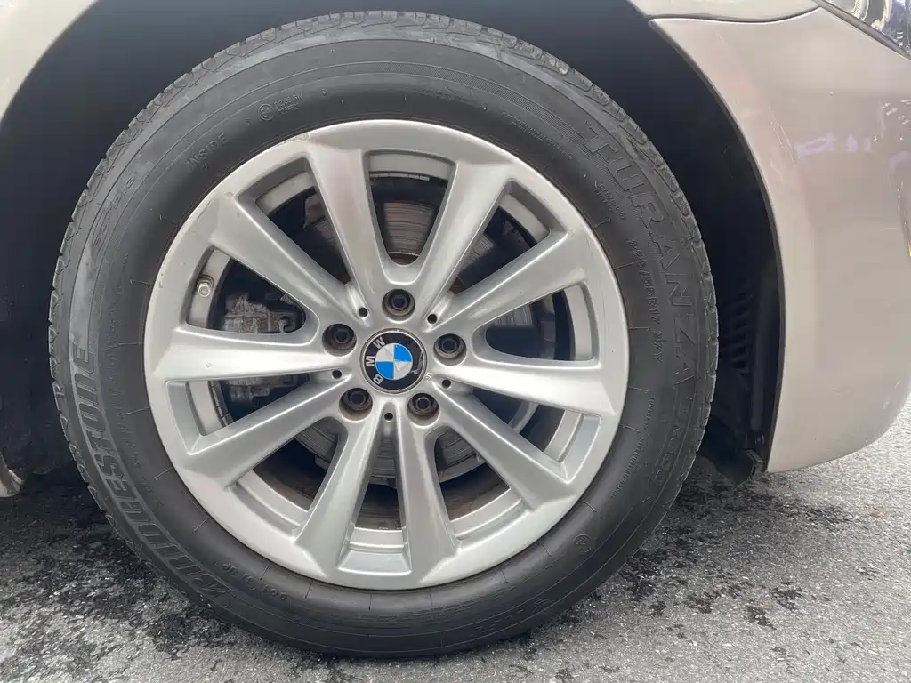 BMW 5 Series 2013 — фото 23