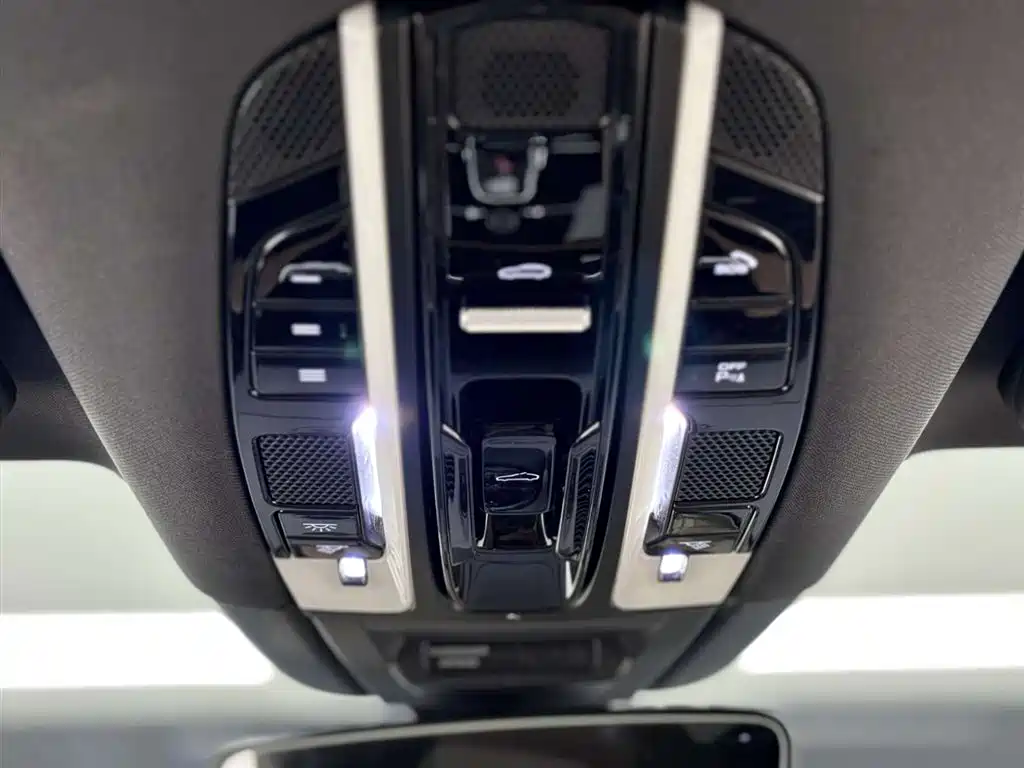 Porsche Cayenne 2019 — фото 6