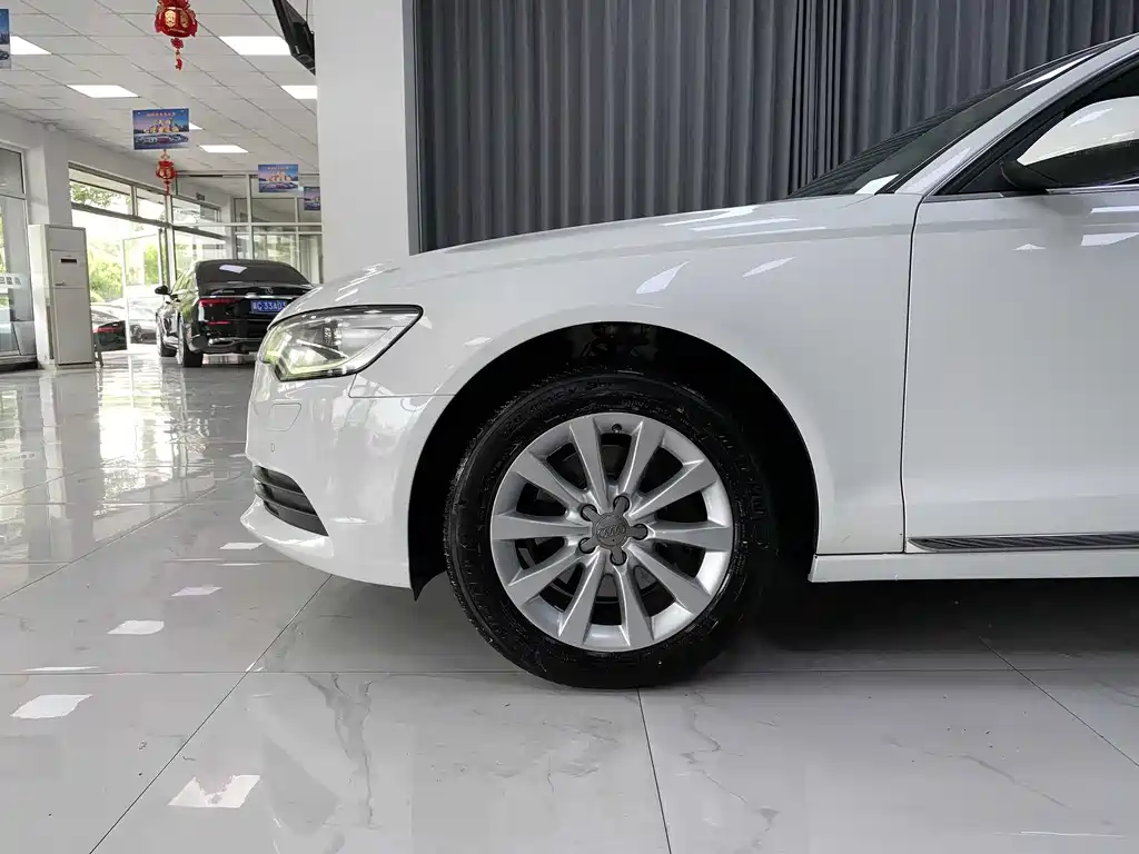 Audi A6L 2015 — фото 19