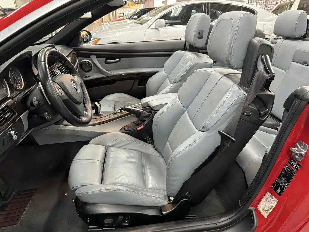 BMW M3 2012 — фото 12