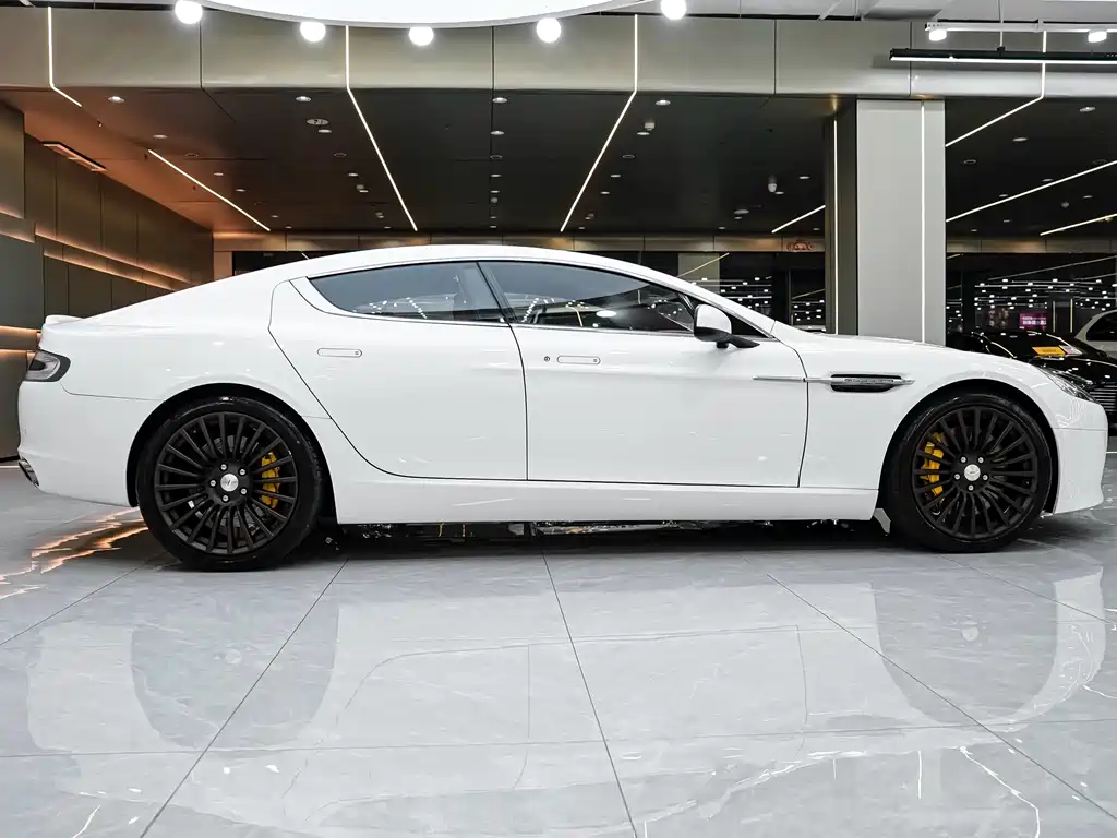 Aston Martin Rapide 2014 — фото 9