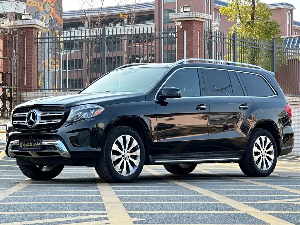 Mercedes-Benz GLS 2017 — фото 1