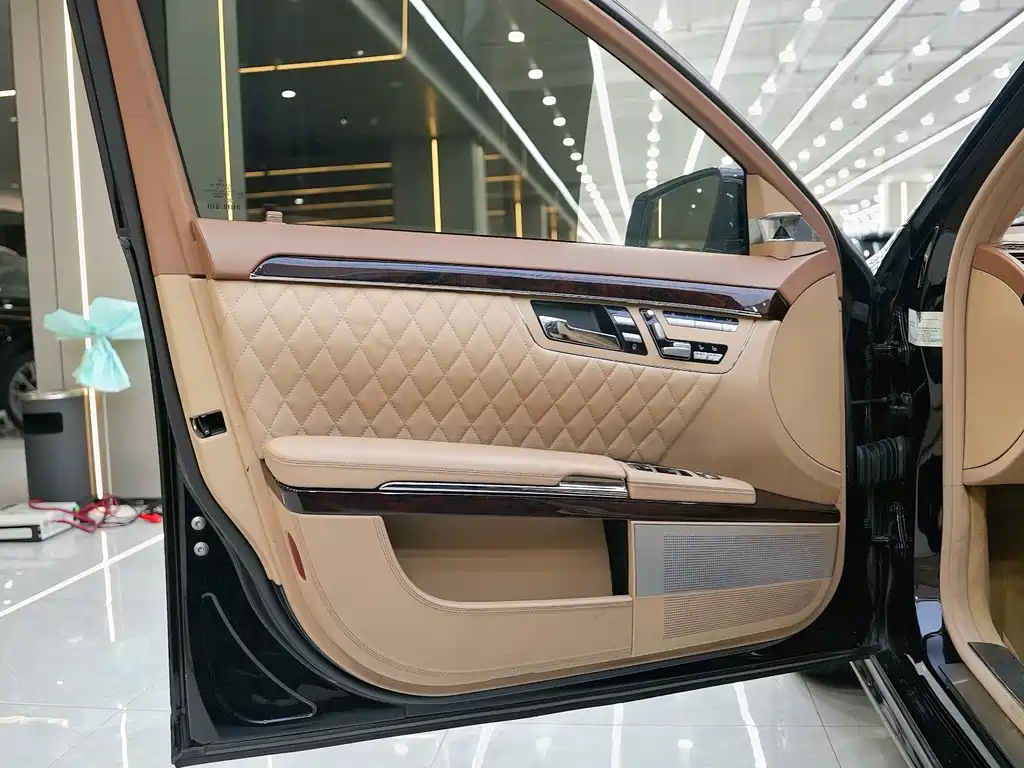 Mercedes-Benz S-Class AMG 2012 — фото 12