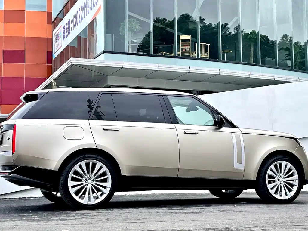 Land Rover Range Rover 2022 — фото 7