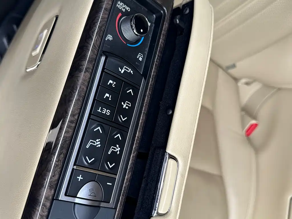 Toyota Alphard 2021 — фото 8
