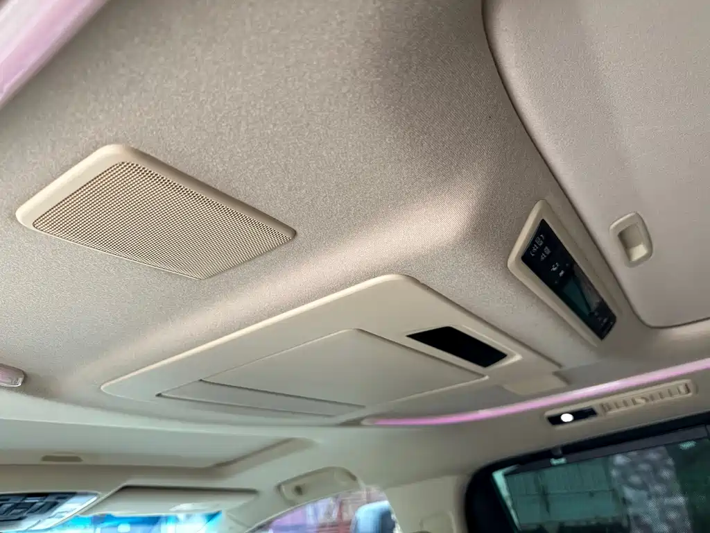 Toyota Alphard 2021 — фото 17