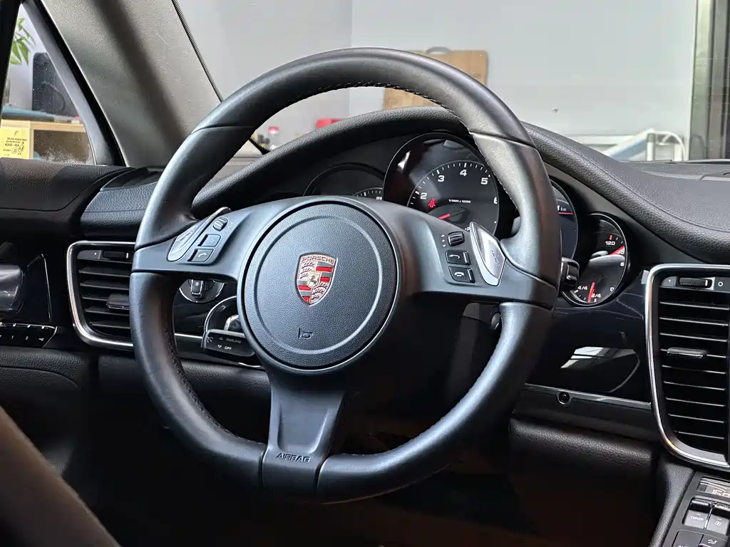 Porsche Panamera 2014 — фото 12