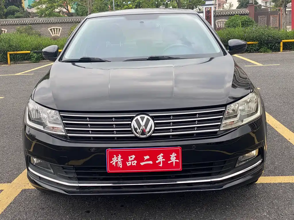 Volkswagen Lavida 2015
