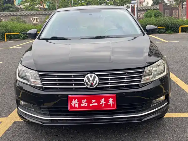 Volkswagen Lavida 2015