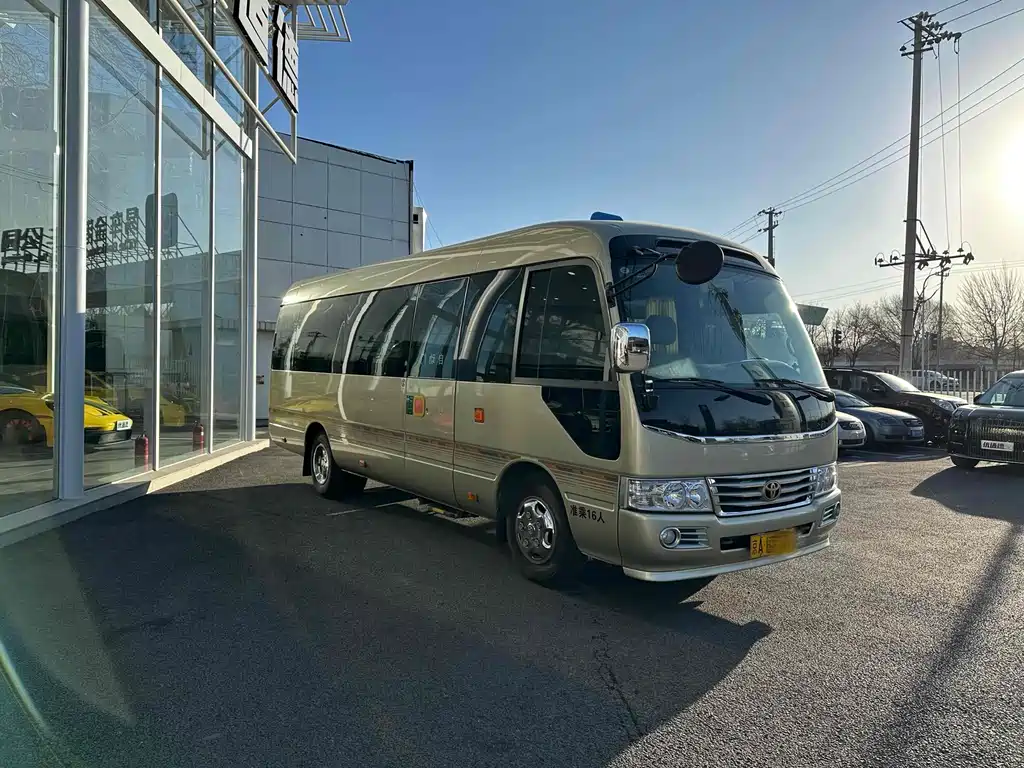 Toyota Coaster 2018 — фото 2