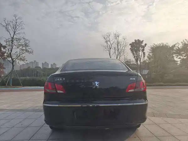 Peugeot 408 2012