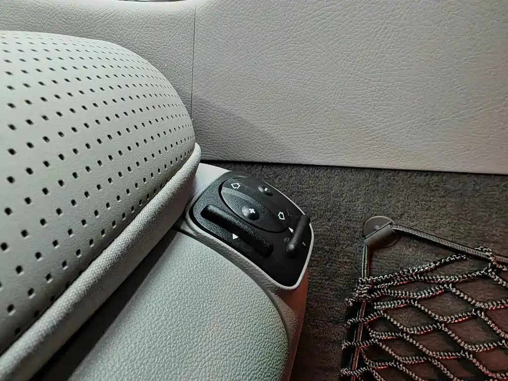 Mercedes-Benz E-Class AMG 2008 — фото 22
