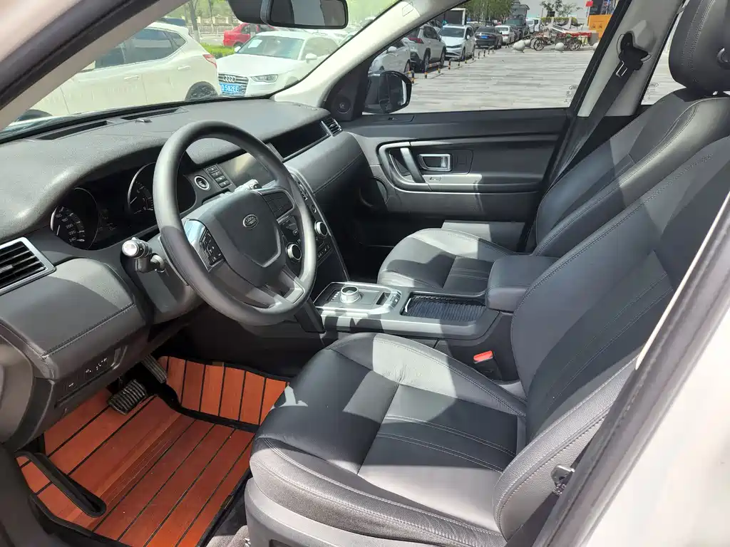 Land Rover Discovery Sport 2016 — фото 18