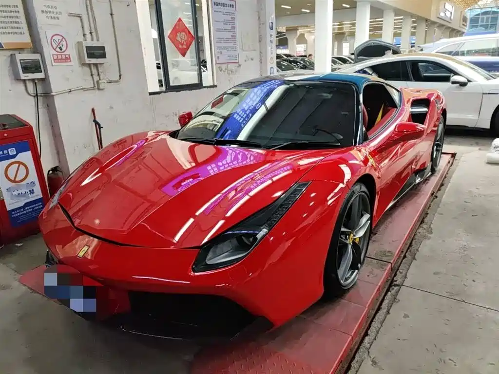 Ferrari 488 2019 — фото 1