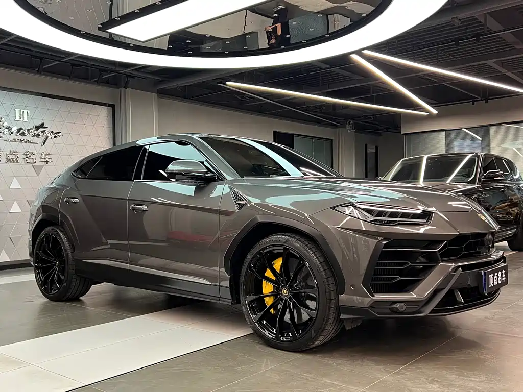 Lamborghini Urus 2023