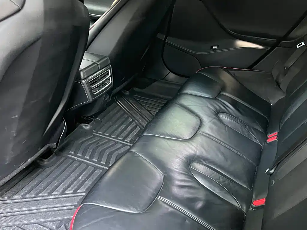 Tesla Model S 2015 — фото 10
